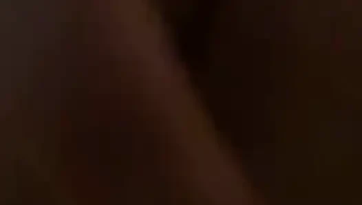 Evli kadının yarağa ihtiyacı var. Ne kadar azgın olduğuna bak