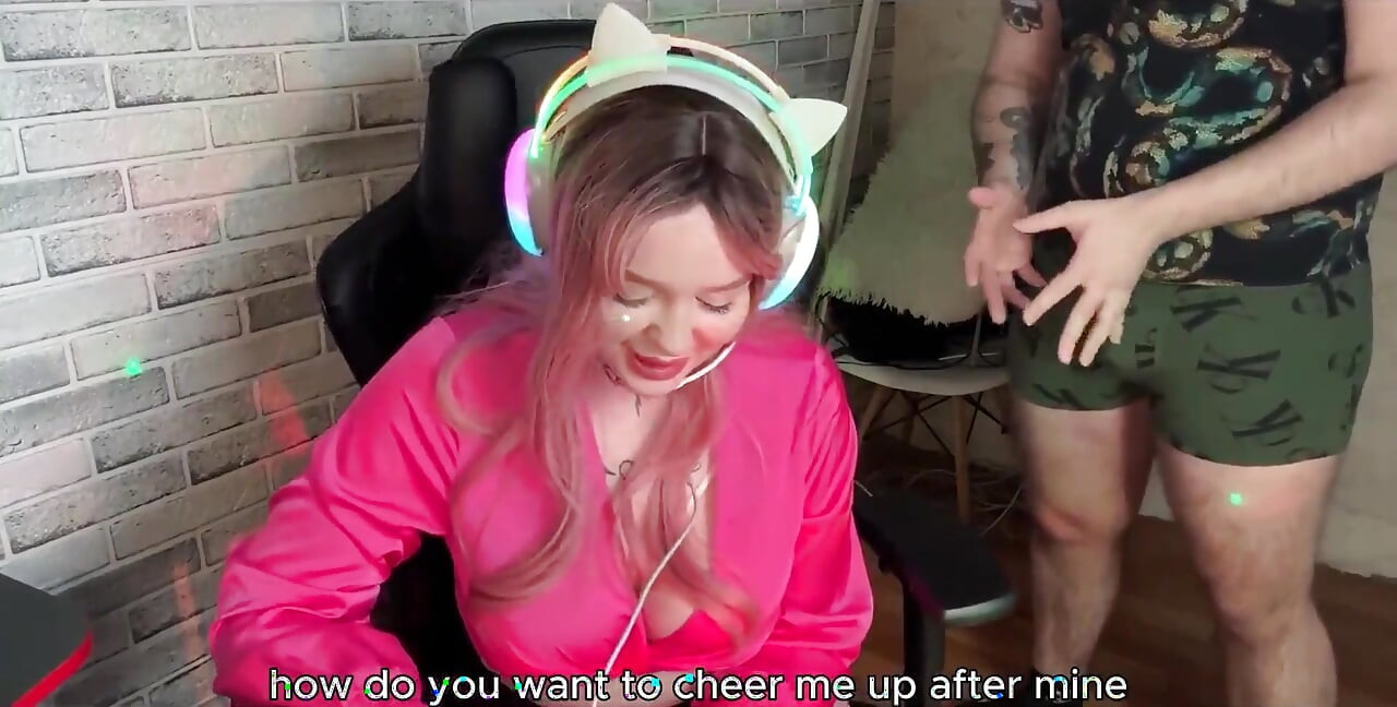 Σοκ! Μια πραγματική Streamer ξέχασε να απενεργοποιήσει τη ζωντανή μετάδοσή της.