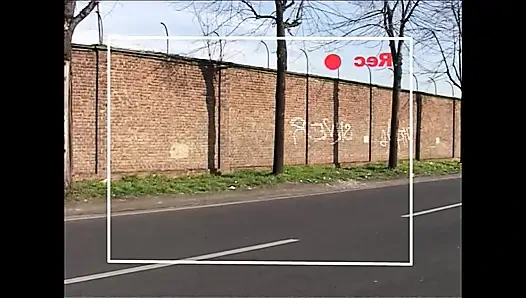 Trucker holt schöne MILF ab, fickt ihren arsch mit Kondom und kommt auf ihren bauchnabel