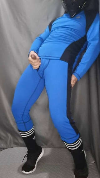 jerk off in blue spandex tights