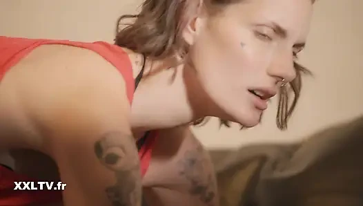 Seks anal di depan teman-teman