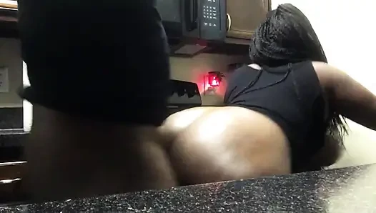 Тверк на этом хуе грязной Дианы