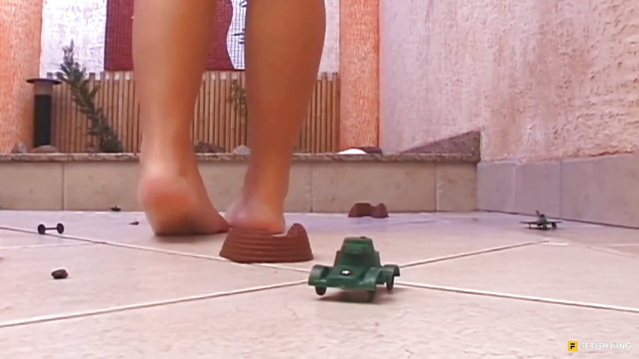 Foot Fetish with Toy Soldier - Extreme Sexy Feets