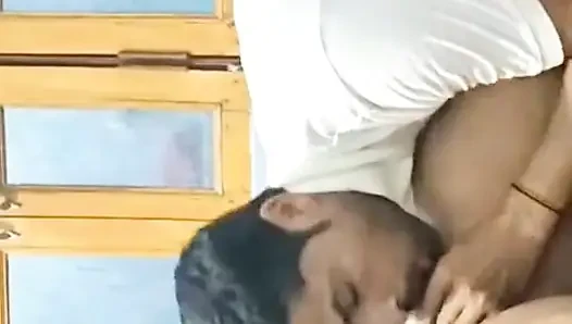 Video seks dengan bibi desi