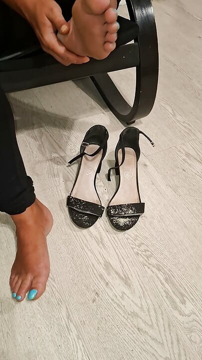 Slave eat my foot dust