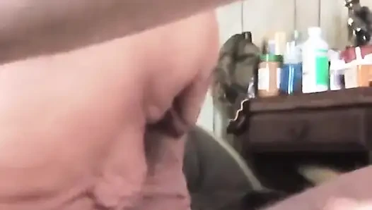 Ihre nasse, schlampige muschi von hinten gefickt