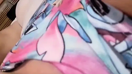 Latin kadın sulu amına dokunuyor