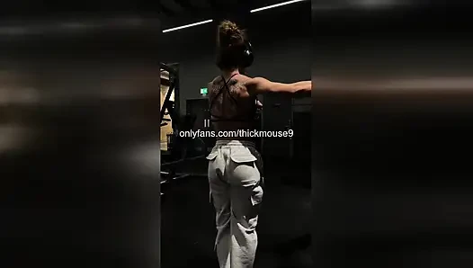 Naughty Teen's Pussy Slip During Instagram Live Dance