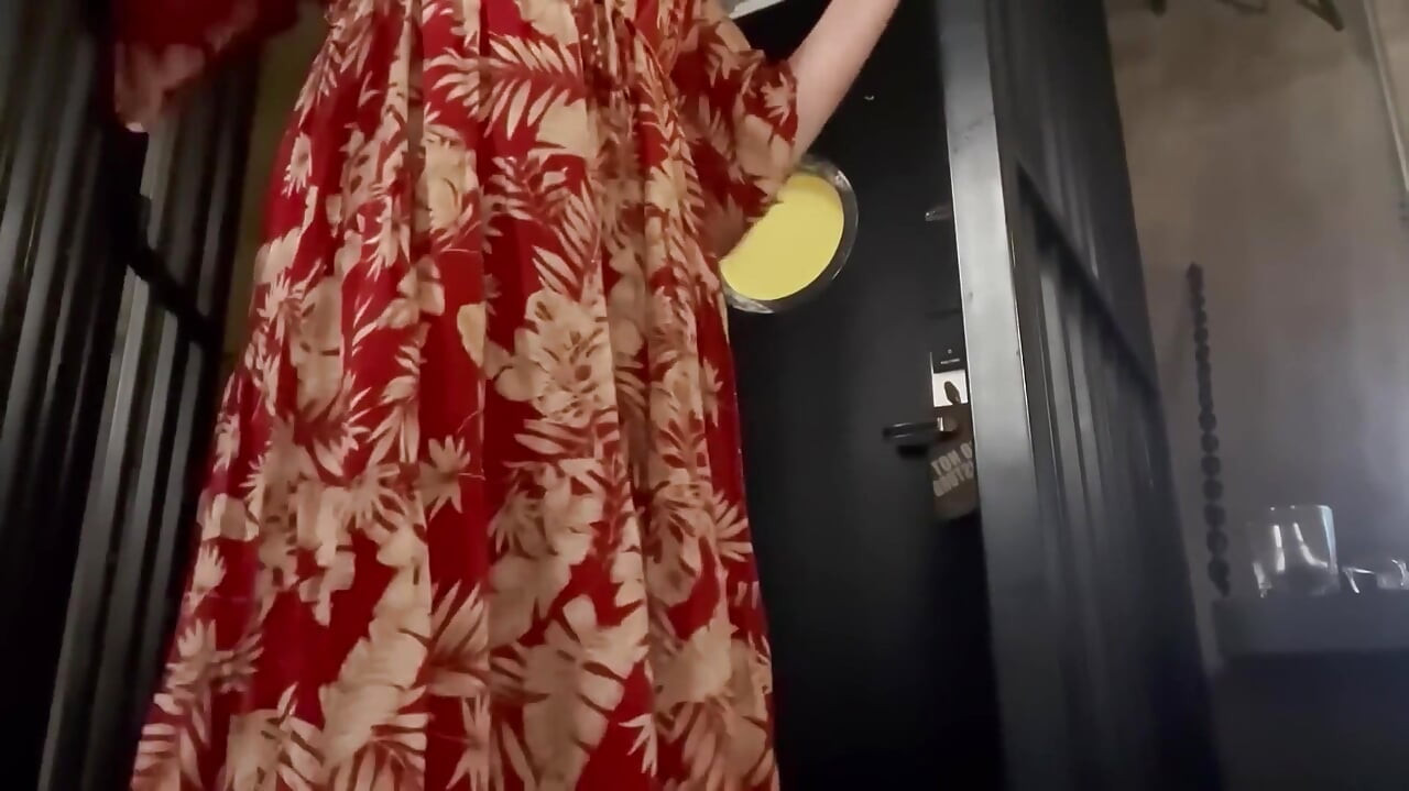 Dan 1 u službi superiorne femdom boginje Asmr igra uloga