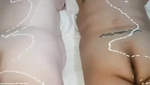 Mein ehemann gibt mir und meinem freund sexy leidenschaftliche massage