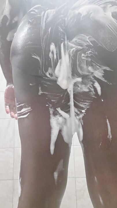 Washing my azz