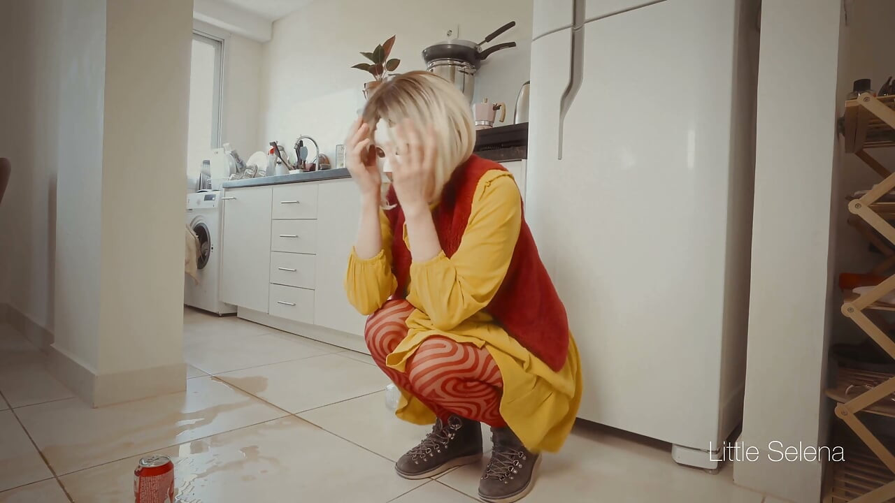 Just a Typical Day for an Anal Queen