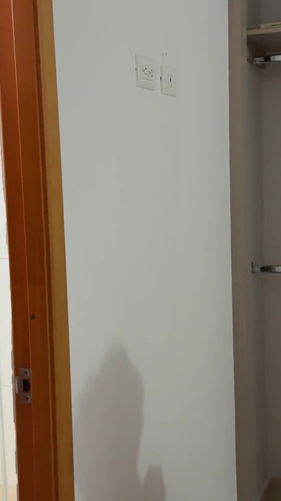 I make a joke of hiding the towel from my stepsister just to take advantage and see her delicious ass. | Clip 1