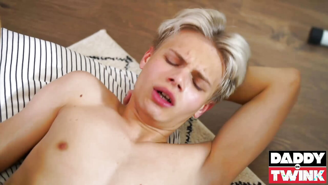 Stepdaddyontwink Watch How Stepdaddy Does It