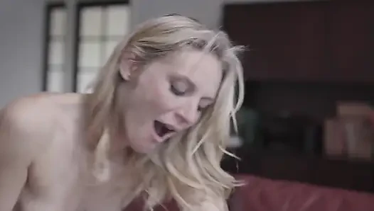 Anneler ve üvey oğulları 2_scene 3_milfs