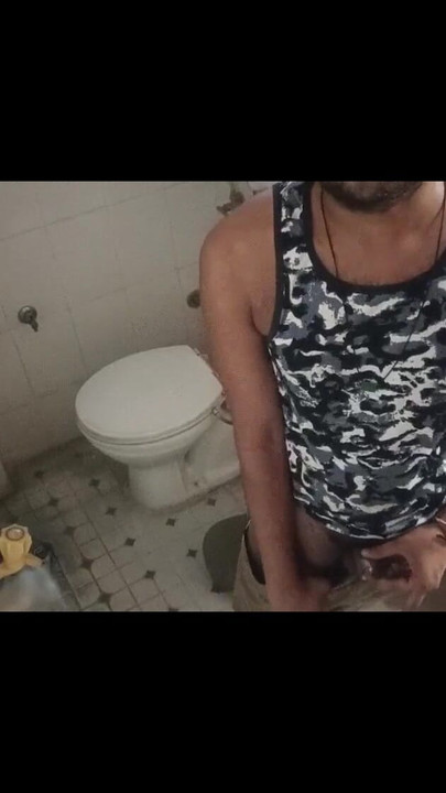 "Hızlı hissetmek azgın masterbate ve sonra azgın işeme"den güçlü bir an.