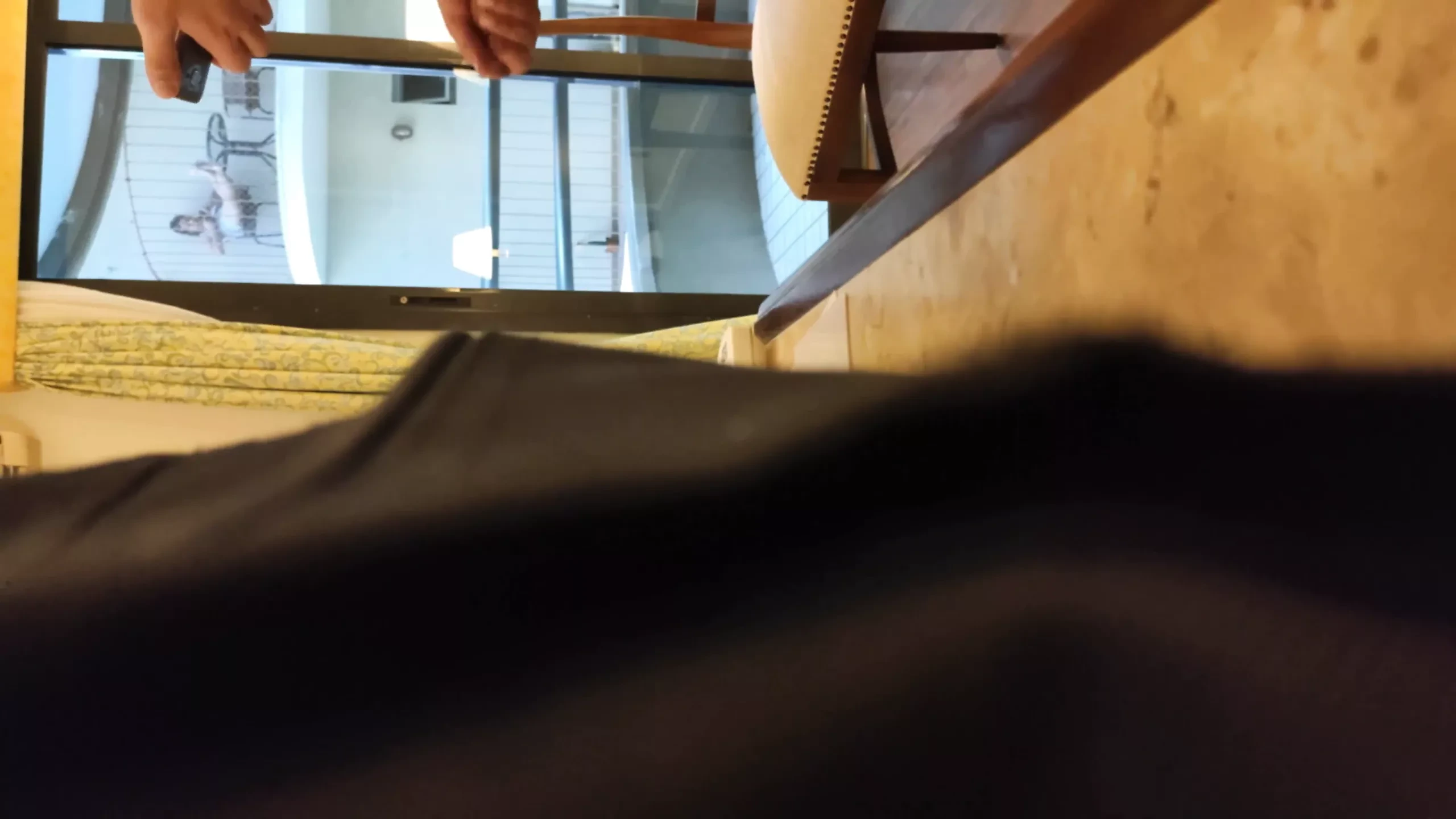 Masturbation full naked to neighbor showing her soles