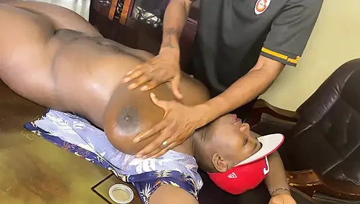 “male Masseuse Turns Massage Into Hardcore Fuck - Client Gets Creampied on the Table”