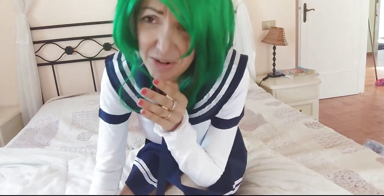 A pequena estudante quer o supositório