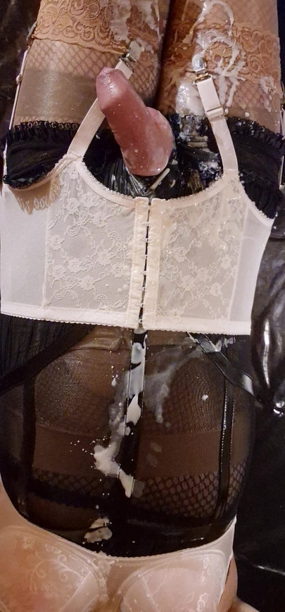 Squirt Me Full 2