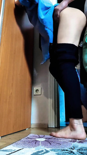 A manager fucks his veiled assistant at work | Clip 2