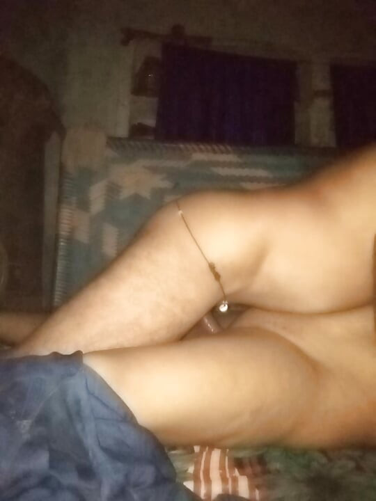Desi bhabhi ki hard chudai chut se pani nikal diya