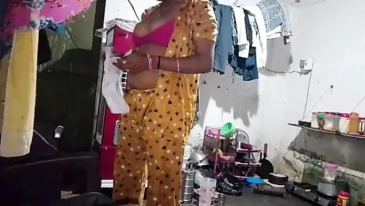 Newlywed sister-in-law brother-in-law's penis got water out of her hand, desi sexy video, sexy video, sex video.