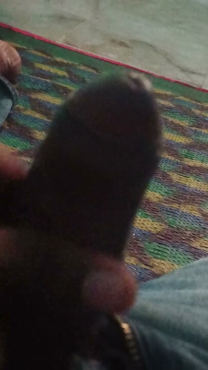 Hostel boy nanonood ng porn