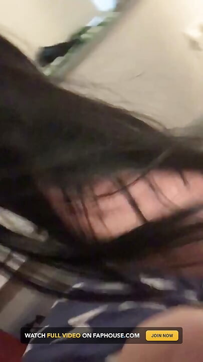 Aylla Looks Like a Bull When She Fucks a Weak Man