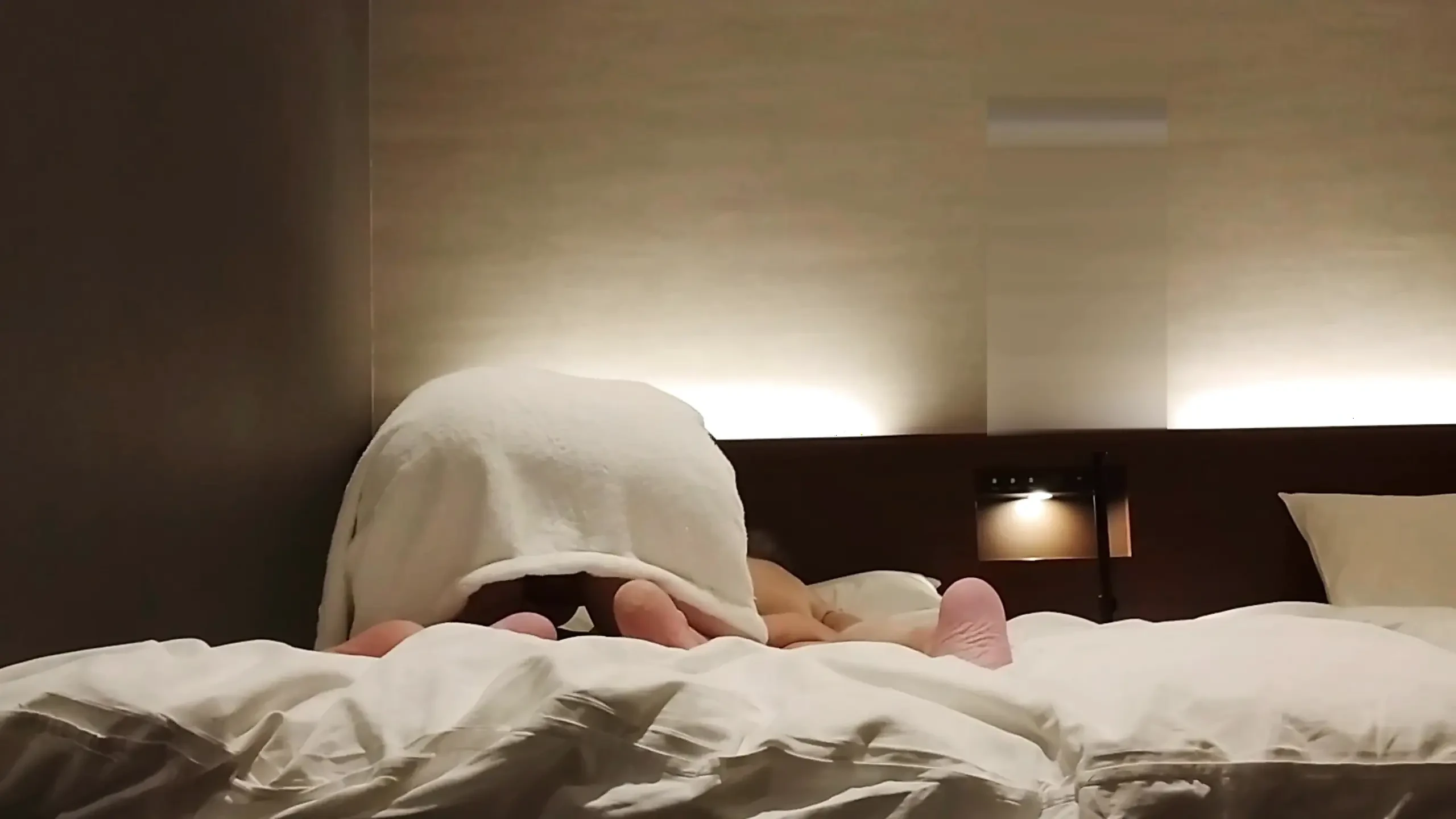 Posición de vaquera con mi novia que ama las mamadas, masturbación con la mano, eyaculación, sexo amateur