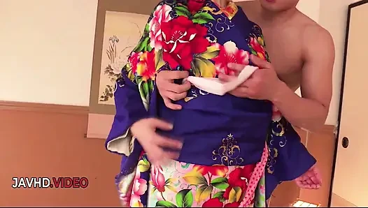 Asian MILF Gives Spectacular Blowjob While Wearing Kimono On Cam Show