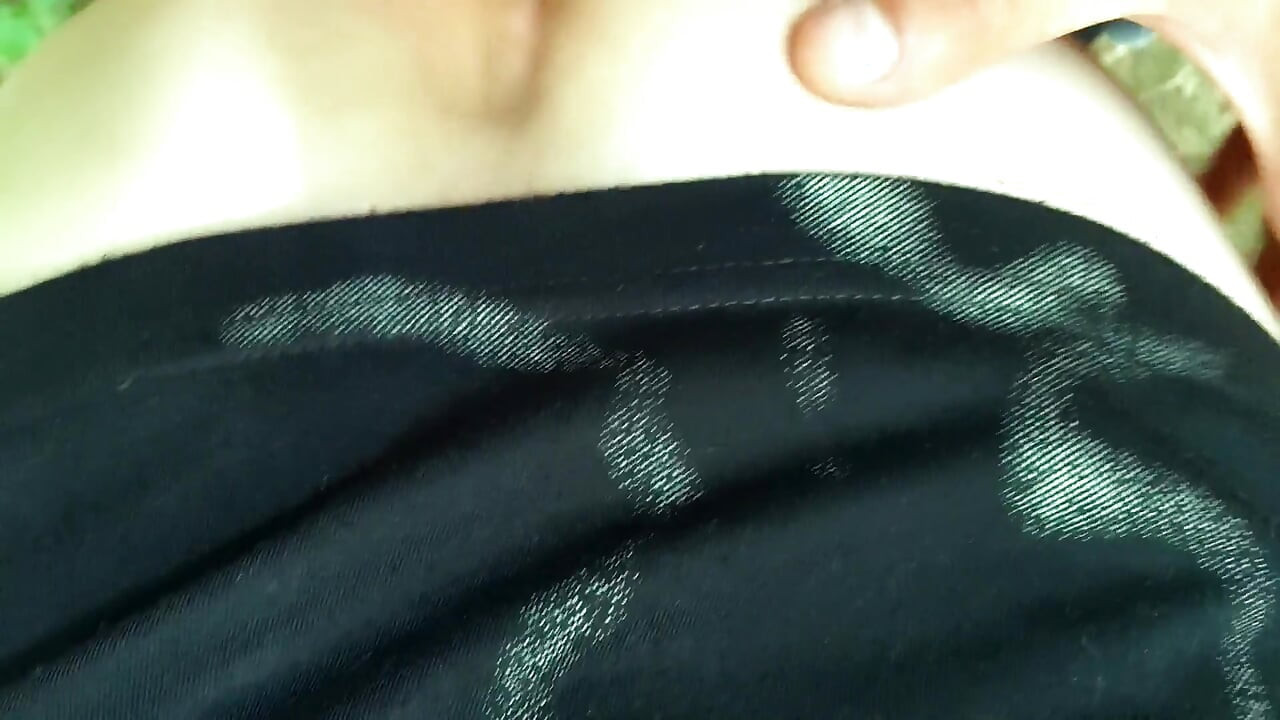Oude blanke kont wordt zonder condoom geneukt door Twink complete video met penetratie