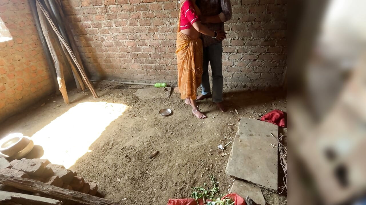 Young girl from the village very tight pussy outdoor sex video, Indian beautiful young girl first time sex sex video.