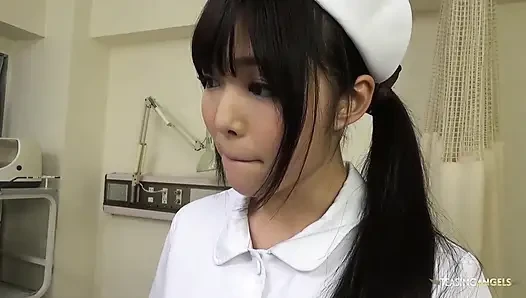 Aksi ciuman mesra si pasien bikin suster asia sange ini sange banget, dan pengen banget dientot habis-habisan di dinding memeknya