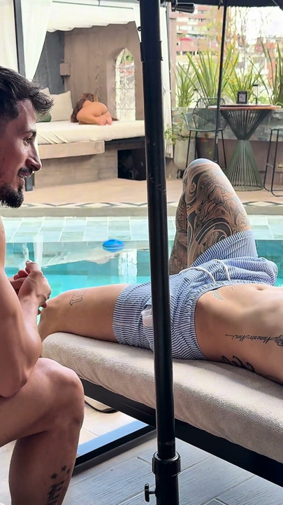 Threesome! We Put Sunscreen on My Neighbor's Whore and She Got Really Horny! -verito Aguas Y Duvan