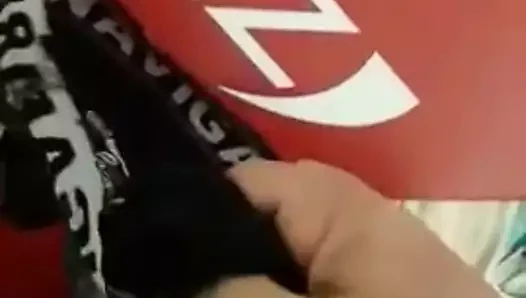 Baba külota boşalıyor