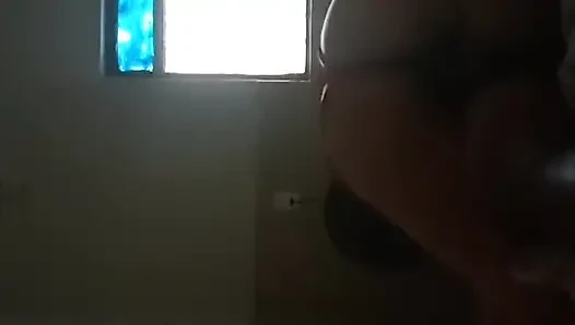Ева не может выдержать трах, мы пошли в дешевый мотель заняться сексом