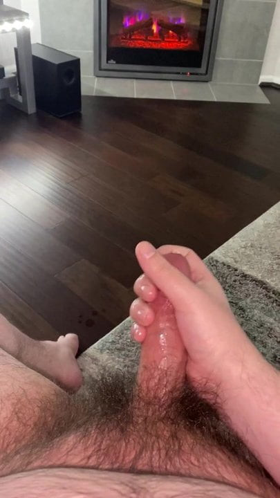 Bear cumming a lot with his huge cock
