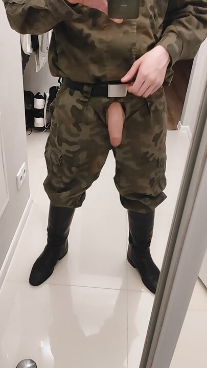 Gay soldier jerks off in military officers 4