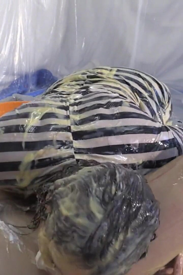 Convict Tallulah gets a sploshing punishment