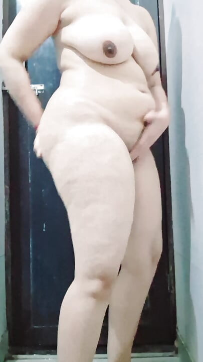 Quente indiana lavando anal depois da primeira noite indiana desi sexo