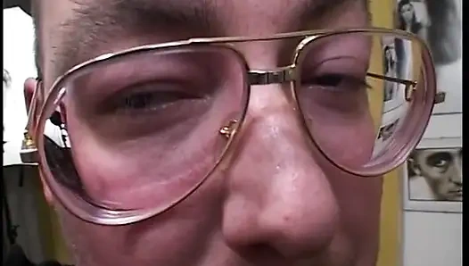 Sarışın sürtük oyuncu seçmelerinde bakış açısıyla yarak emiyor