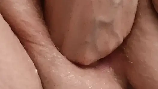 Fette geile Fotze wird gefingert