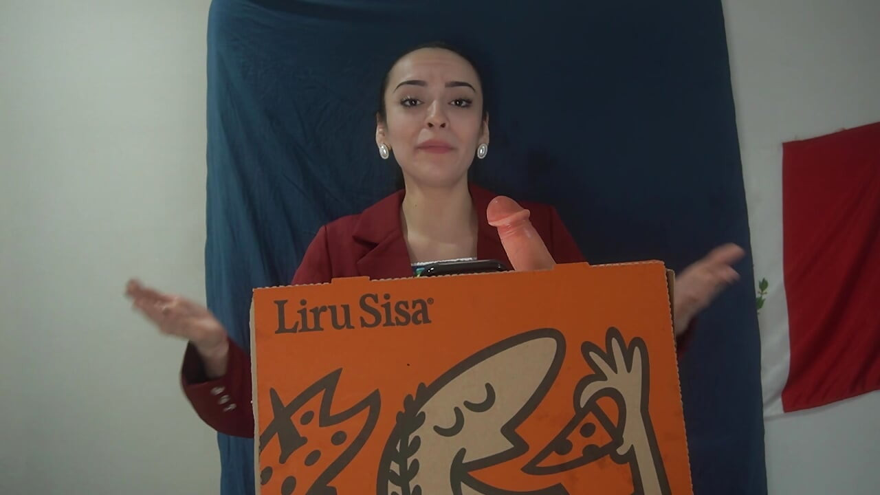 الرئيسة تتلقى صباحها من الزب الكبير الرأس 🤤