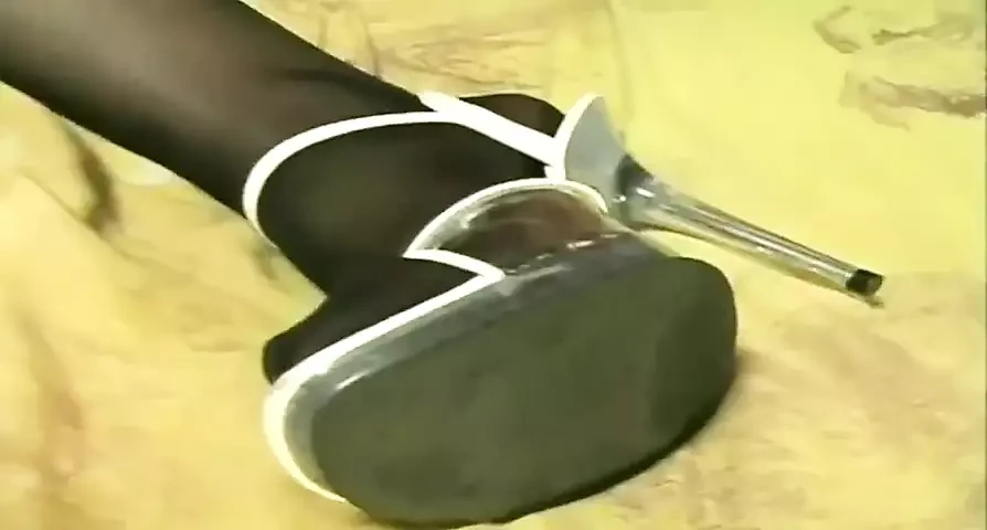 My Housewife Has the Surprise Between His Legs