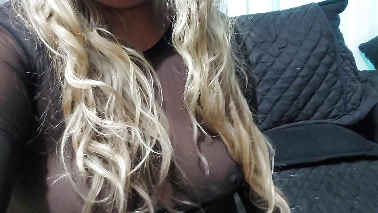 Shaking Her Ass for Papa