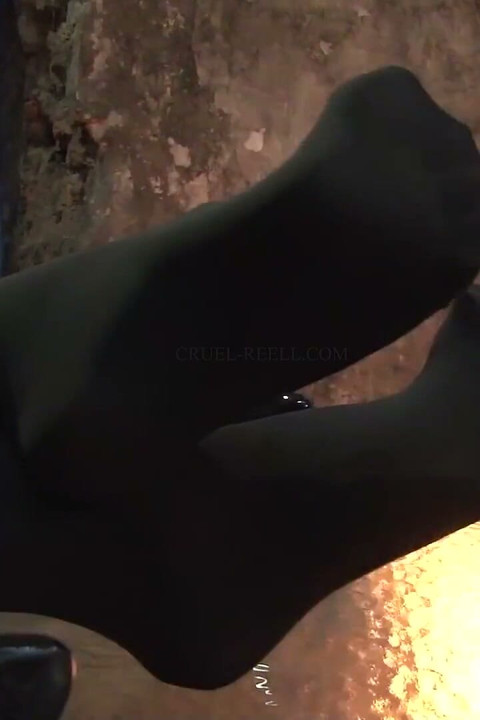 Toe Spreading&smoking