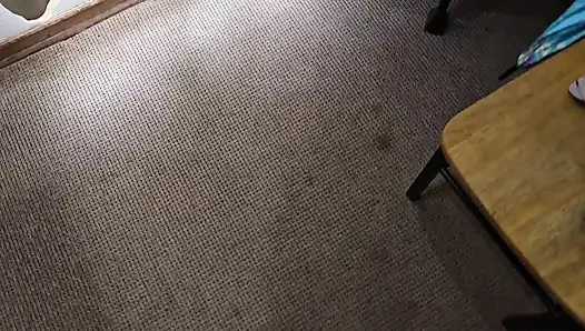 Aku lagi asik muasin memek sempitku pakai dildo - close up