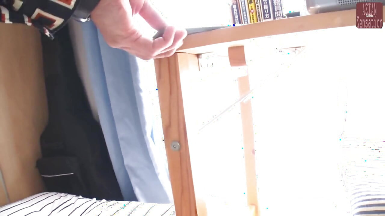 Vdaná žena pro vážnou pannu - pomáhá mu s jeho poprvé - část 2