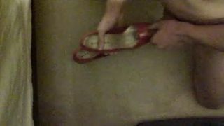 Masturbating and cumming on high heels 2